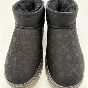 UGG Black and Cream Cozy Boots